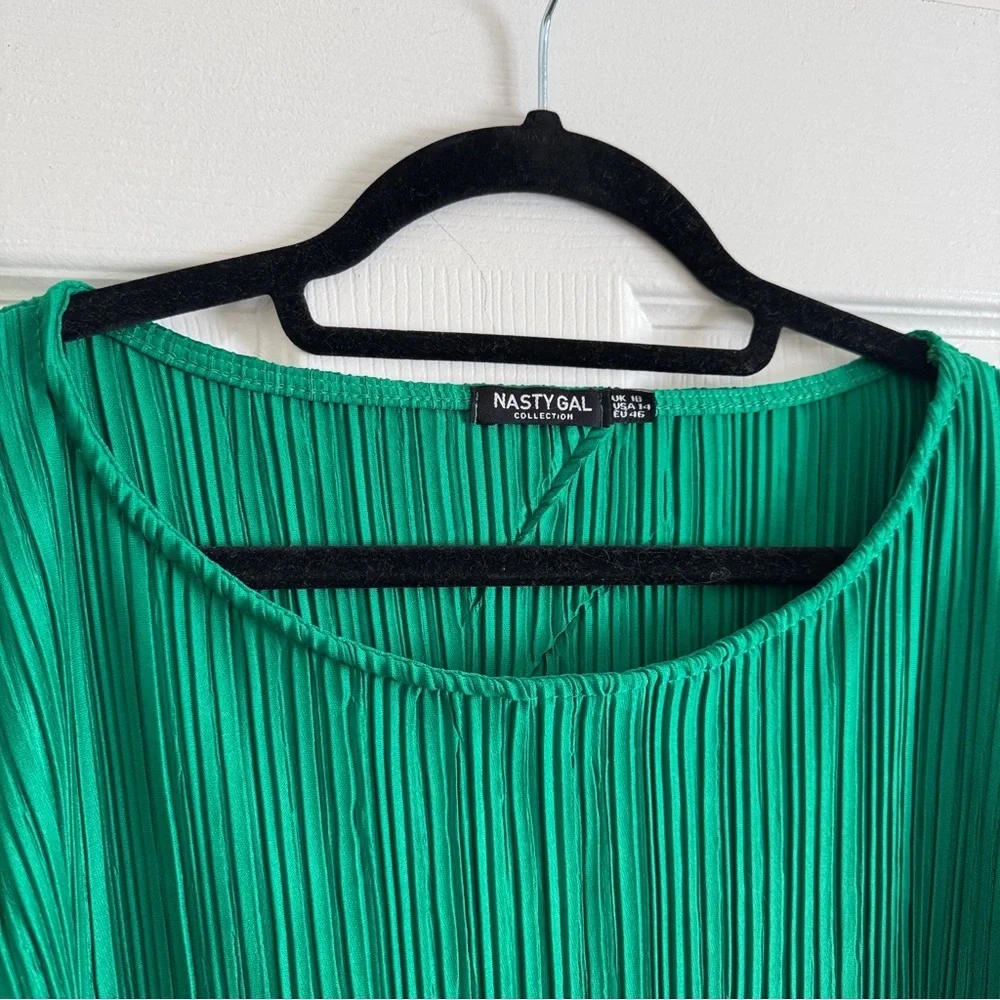 Nasty Gal | Pleated Bright Green Cropped Blouse | Size 14